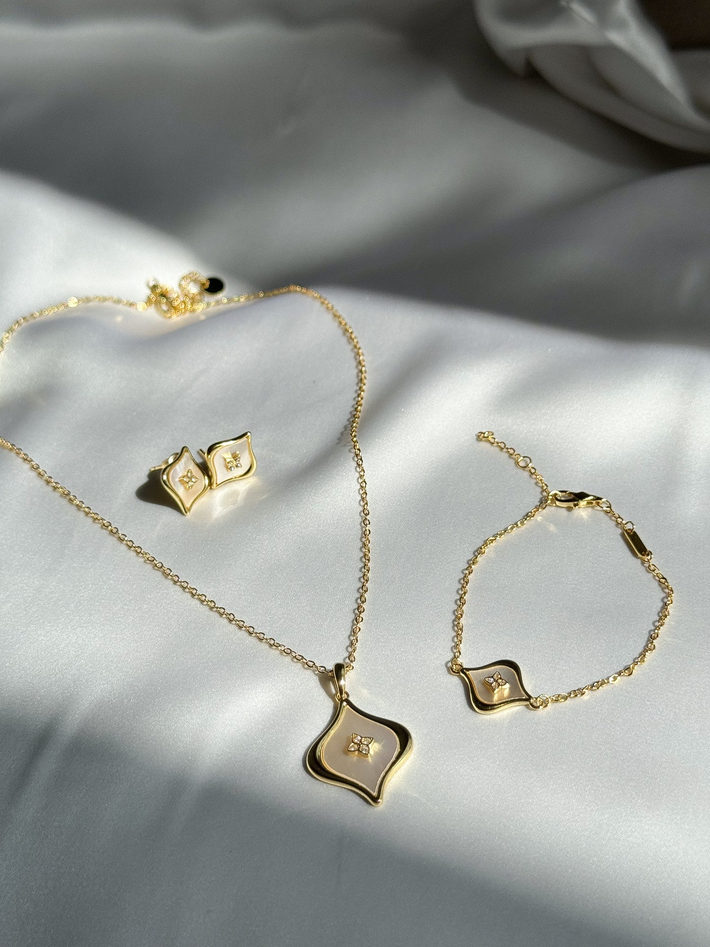 Elysian Bloom Gold Set