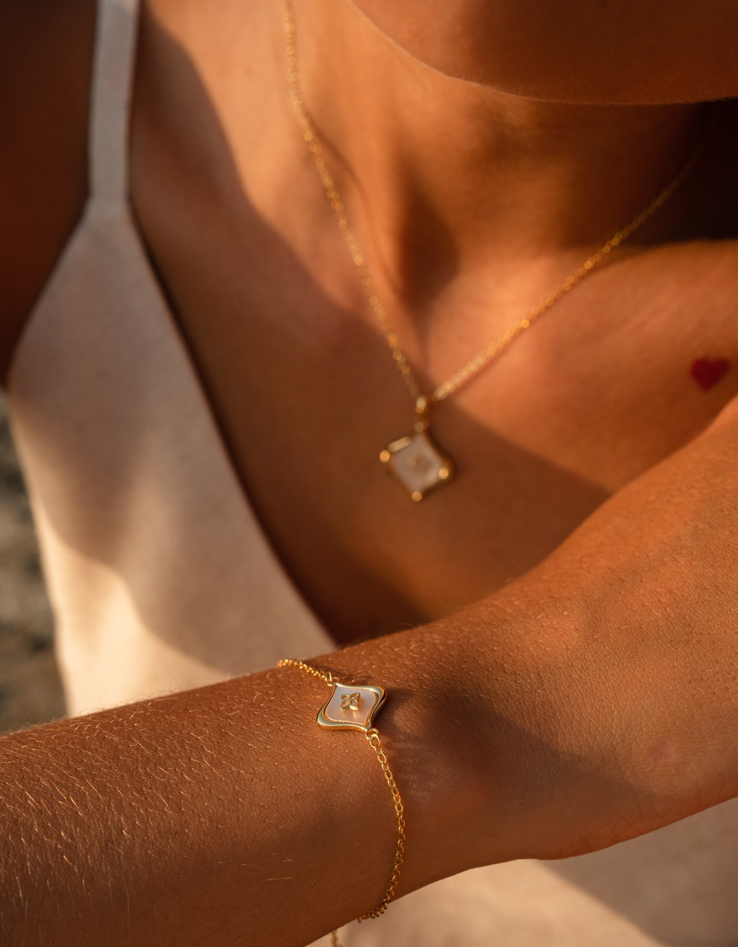 Elysian Bloom Bracelet-Gold